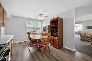 1526 Pebblewood Dr, Sycamore, IL 60178 - Photo 13