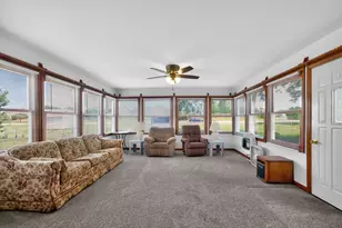 1526 Pebblewood Dr, Sycamore, IL 60178 - Photo 11