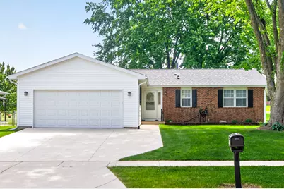 1526 Pebblewood Drive, Sycamore, IL 60178 - Photo 1