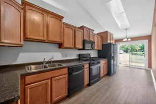 3925 S Pointe Dr, Dekalb, IL 60115 - Photo 11