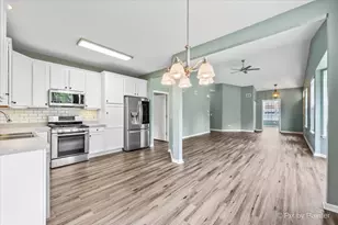 2933 Talaga Dr, Algonquin, IL 60102 - Photo 11