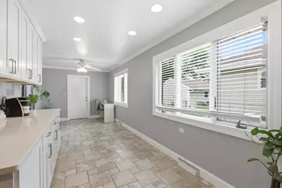 104 W Granville Avenue, Roselle, IL 60172 - Photo 9