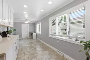 104 W Granville Ave, Roselle, IL 60172 - Photo 9