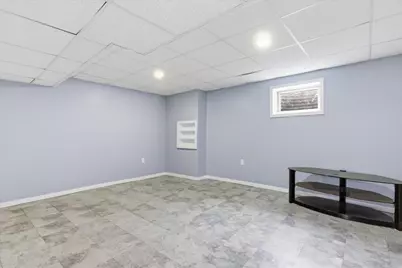 104 W Granville Avenue, Roselle, IL 60172 - Photo 17