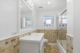 104 W Granville Ave, Roselle, IL 60172 - Photo 13