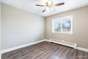 7005 W Gunnison St, Harwood Heights, IL 60706 - Photo 11