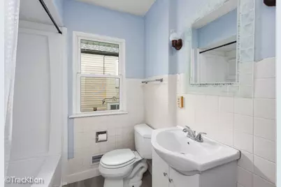 571 S Smith Boulevard, Aurora, IL 60505 - Photo 9