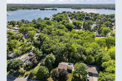 2810 Fischer Drive, Burlington, WI 53105 - Photo 11
