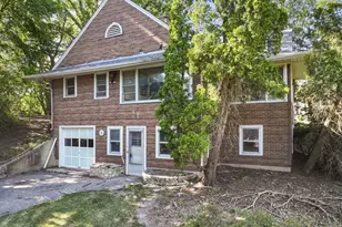 2810 Fischer Dr, Burlington, WI 53105 - Photo 1