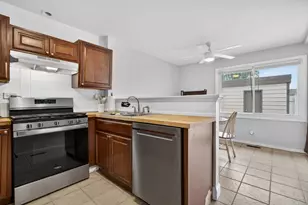 1289 Ct E Ct, Hanover Park, IL 60133 - Photo 5