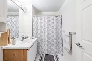 340 W Superior St, Chicago, IL 60654 - Photo 15