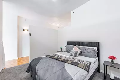 340 W Superior Street #1006, Chicago, IL 60654 - Photo 13