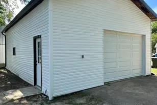 110 N Robert Dr, Godley, IL 60407 - Photo 5
