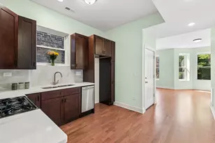 2610 W Evergreen Ave, Chicago, IL 60622 - Photo 7