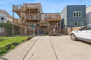 2610 W Evergreen Ave, Chicago, IL 60622 - Photo 19