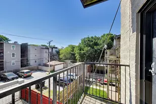 6835 S Cornell Ave, Chicago, IL 60649 - Photo 17