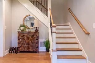 1045 N 5th Ave, Saint Charles, IL 60174 - Photo 17