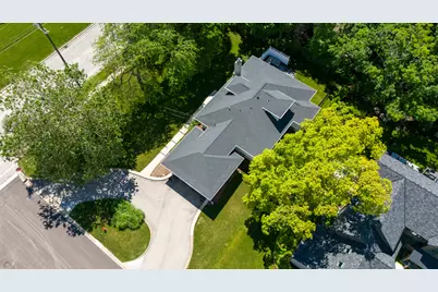 1045 N 5th Avenue, Saint Charles, IL 60174 - Photo 11