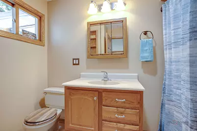 10 E Lake Shore Drive, Round Lake Park, IL 60073 - Photo 19