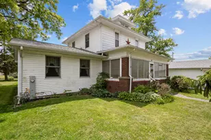 202 5th St, Sherrard, IL 61281 - Photo 3