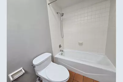 1111 S Waukegan Road S #14, Lake Forest, IL 60045 - Photo 21