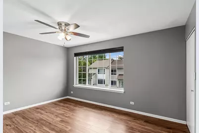 49 S Treehouse Lane #49, Round Lake, IL 60073 - Photo 7