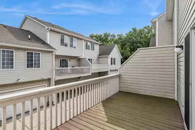 49 S Treehouse Lane #49, Round Lake, IL 60073 - Photo 15
