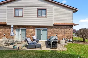 16180 Apple Ln, Tinley Park, IL 60487 - Photo 9