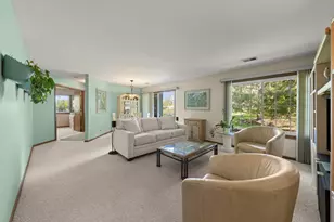 2450 Charleston Dr, Schaumburg, IL 60193 - Photo 7