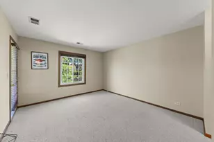 2450 Charleston Dr, Schaumburg, IL 60193 - Photo 17
