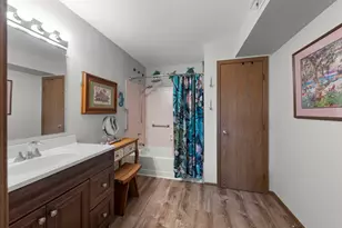 2450 Charleston Dr, Schaumburg, IL 60193 - Photo 15