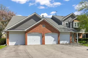 2450 Charleston Dr, Schaumburg, IL 60193 - Photo 1