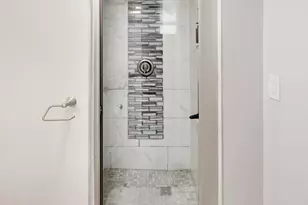 810 S Jackson St, Hinsdale, IL 60521 - Photo 17