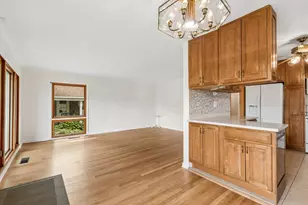 220 Voltz Rd, Northbrook, IL 60062 - Photo 9