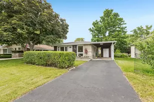220 Voltz Rd, Northbrook, IL 60062 - Photo 1