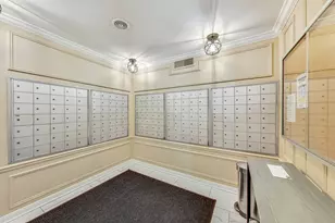 2909 N Sheridan Rd, Chicago, IL 60657 - Photo 7