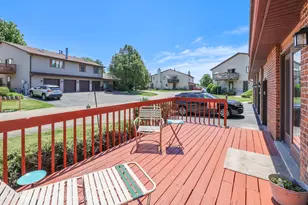 1841 Kerrybrook Ct, Sycamore, IL 60178 - Photo 7