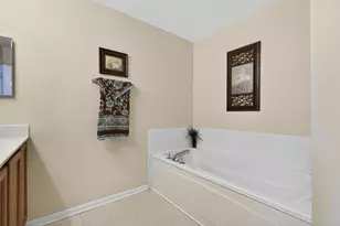 1688 Yellowstone Ct, Crystal Lake, IL 60014 - Photo 23