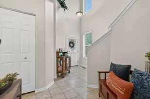 1688 Yellowstone Ct, Crystal Lake, IL 60014 - Photo 5