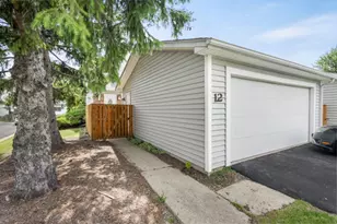 12 Scarlet Hawthorne Ct, Woodridge, IL 60517 - Photo 15