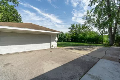 649 S Wisconsin Avenue, Addison, IL 60101 - Photo 19