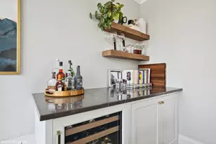 2817 N Lakewood Ave, Chicago, IL 60657 - Photo 5