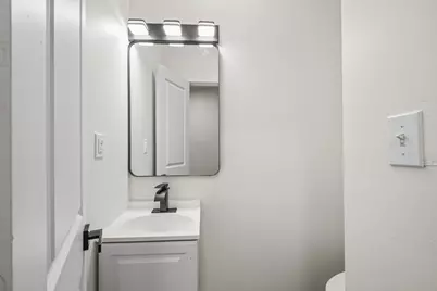 2622 N Central Park Avenue, Chicago, IL 60647 - Photo 13