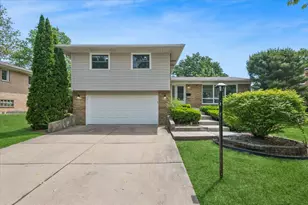 15209 Linden Dr, Oak Forest, IL 60452 - Photo 1