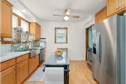 3833 Oak Park Avenue, Berwyn, IL 60402 - Photo 5