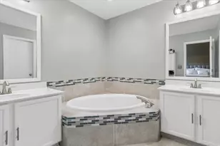 2428 Courtyard Cir, Aurora, IL 60506 - Photo 19