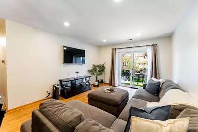 9332 Landings Lane #203D, Des Plaines, IL 60016 - Photo 3