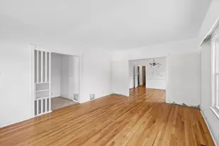 313 N Larch Ave, Elmhurst, IL 60126 - Photo 3