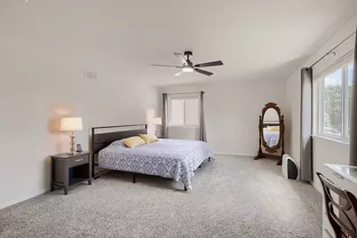 563 Camellia Avenue, Aurora, IL 60505 - Photo 13