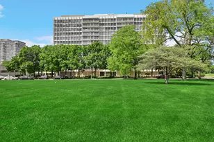 601 E 32nd St, Chicago, IL 60616 - Photo 3
